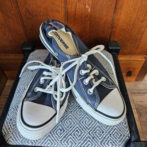 Women's Navy Blue Converse All-Stars, Size 7.5, Great condition!